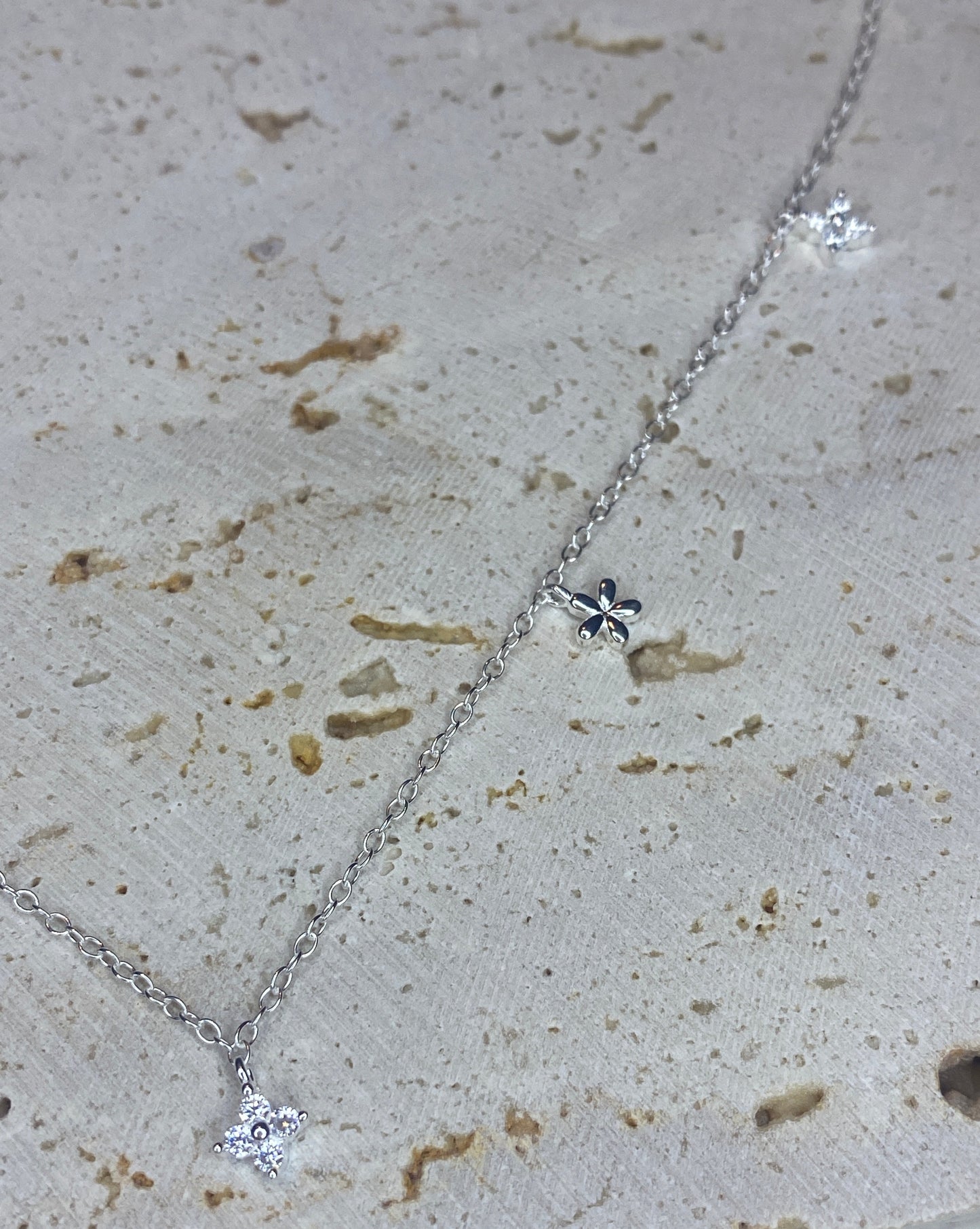 Slábhra Nóinín necklace