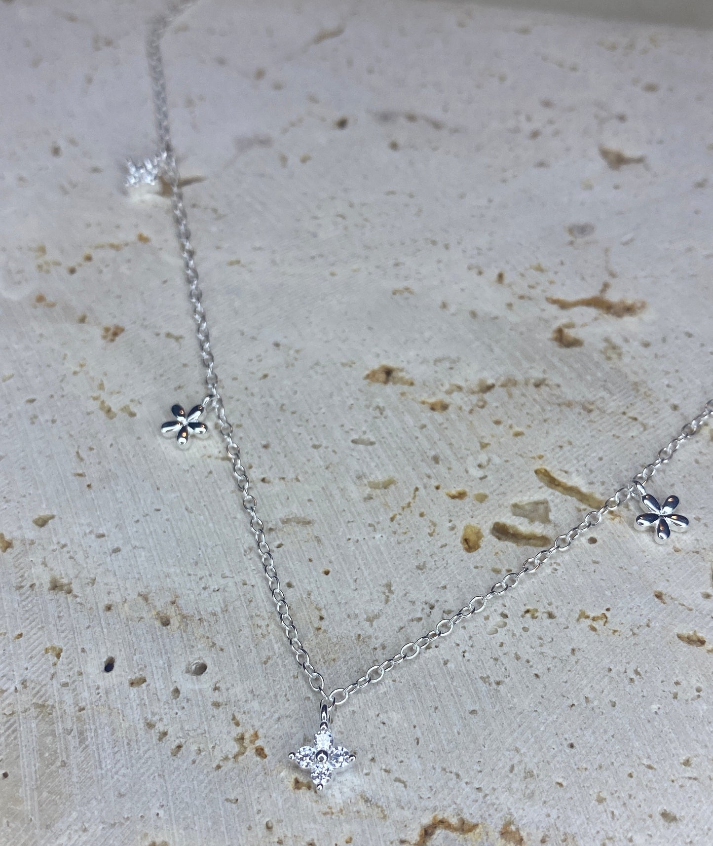 Slábhra Nóinín necklace